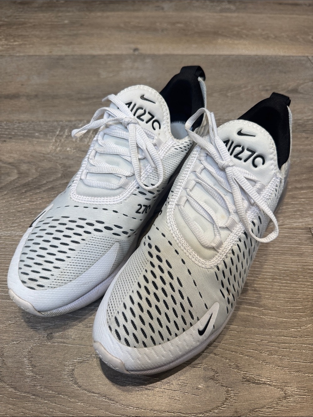 Nike Women’s White and Black Air Max Style Sneakers